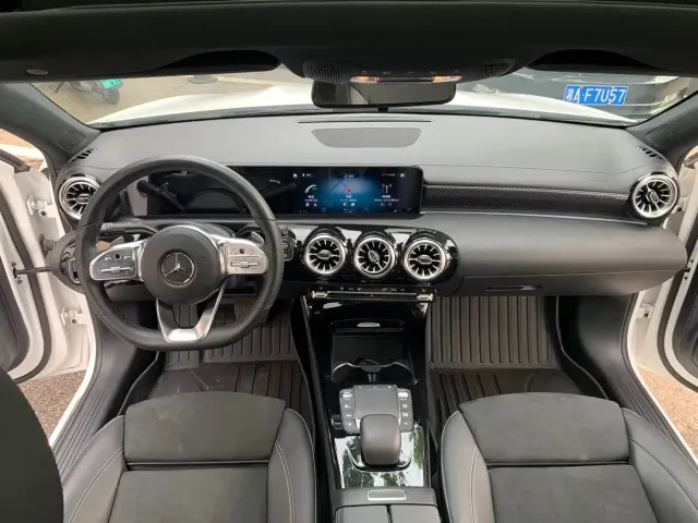 Mercedes-Benz A-Class — Фото автомобиля 13