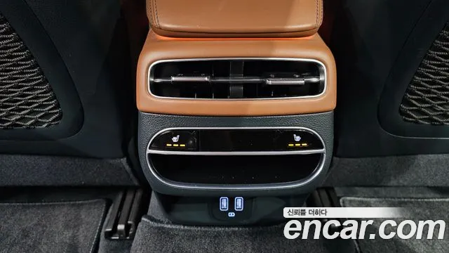 Genesis GV70 2.5T Бензин AWD — Фото автомобиля 24