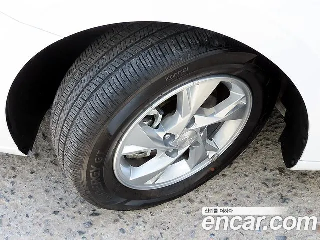 Hyundai Avante CN7 — Фото автомобиля 18