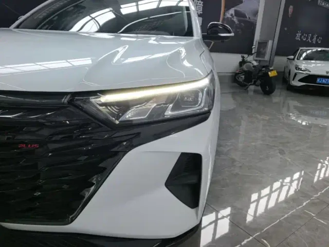 Dongfeng Fengshen AX7 — Фото автомобиля 17