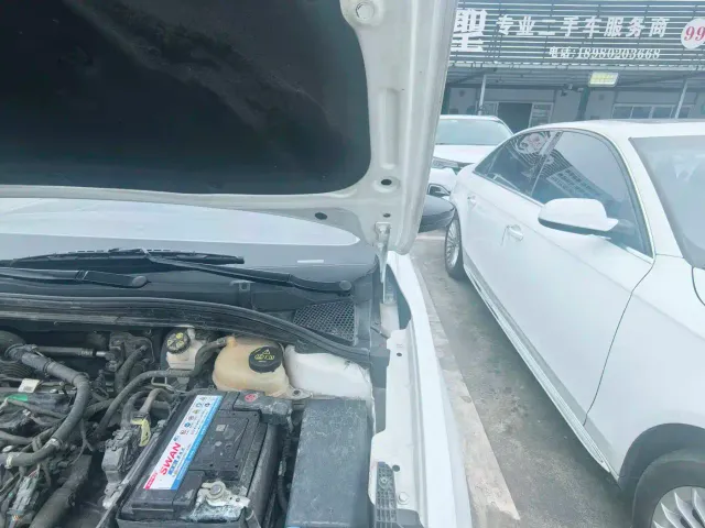 Roewe i5 — Фото автомобиля 20