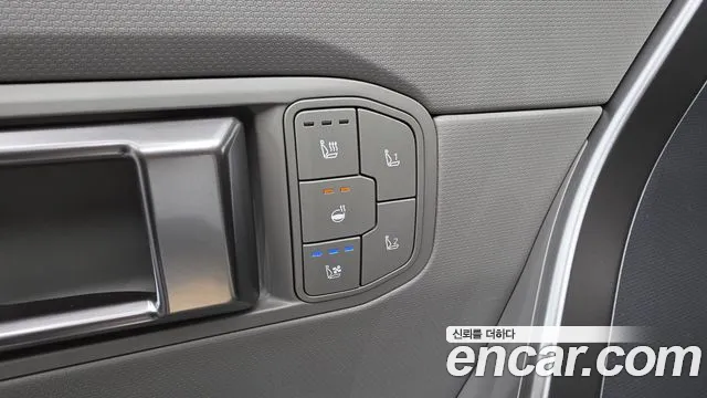 Kia Seltos Seltos 2 поколение Бензин 1.6T 4WD — Фото автомобиля 15