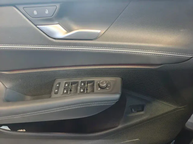 Volkswagen Passat — Фото автомобиля 15