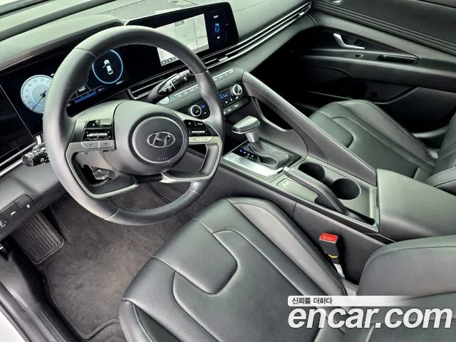 Hyundai Avante CN7 — Фото автомобиля 11