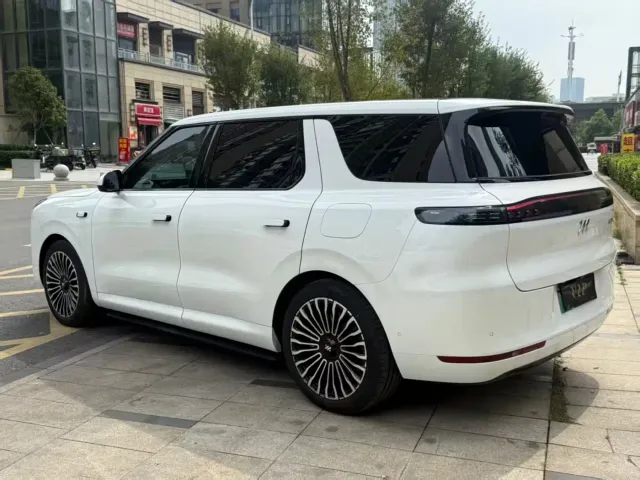 IM Motors IM LS8 2026 Model Base Version 5-seater Long Range Edition — Фото автомобиля 9