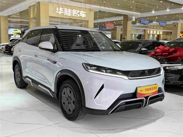 BYD Yuan UP — Фото автомобиля 3