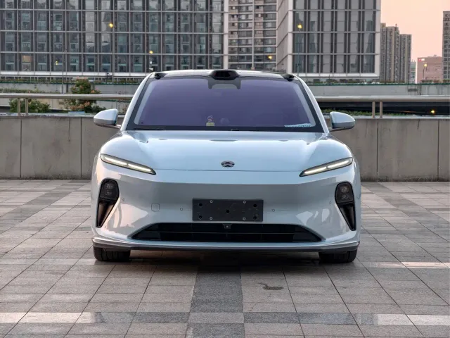 Nio ET5 — Фото автомобиля 2