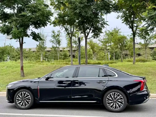 Hongqi H5 — Фото автомобиля 3