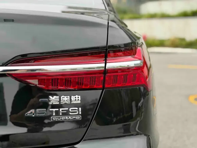 Audi A6L — Фото автомобиля 9