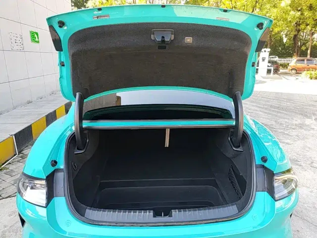 Xiaomi SU7 — Фото автомобиля 18