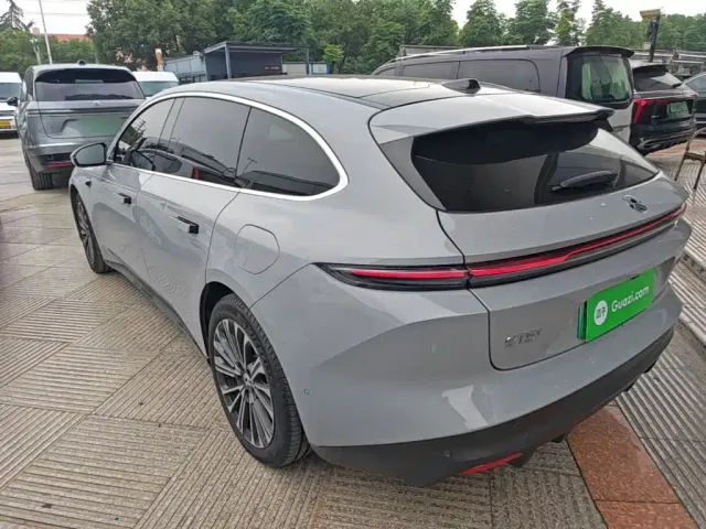 Nio ET5 Touring — Фото автомобиля 4