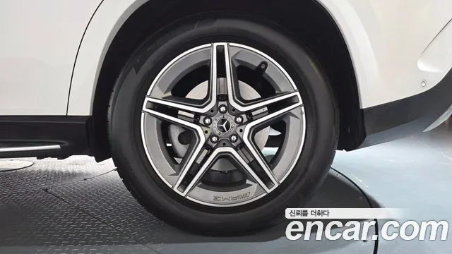 Mercedes-Benz GLE-Class — Фото автомобиля 6