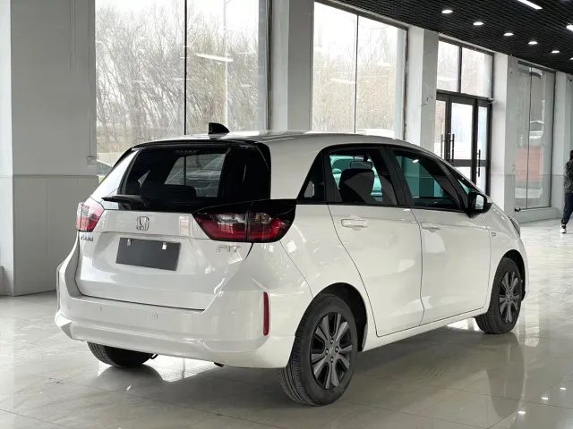 Honda Fit — Фото автомобиля 6