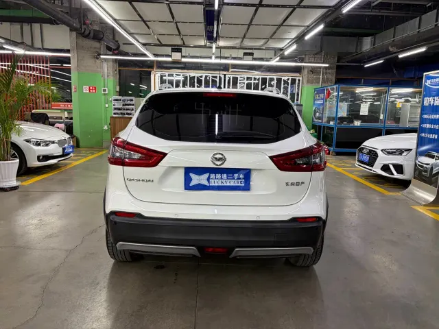 Nissan Qashqai — Фото автомобиля 4