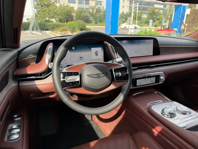 Genesis G90 — Фото автомобиля 11