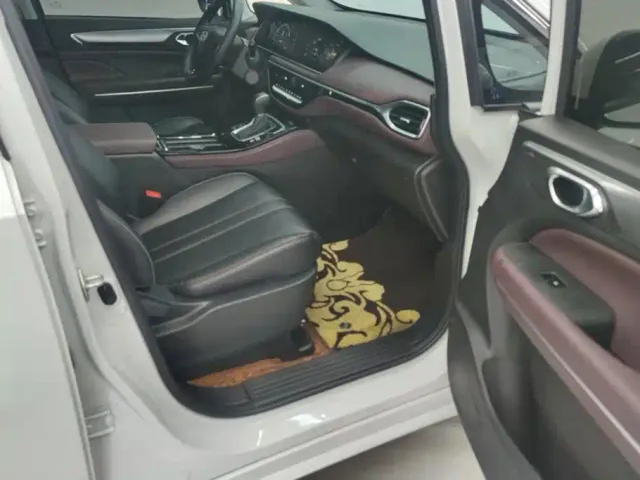 GAC Trumpchi M6 — Фото автомобиля 8