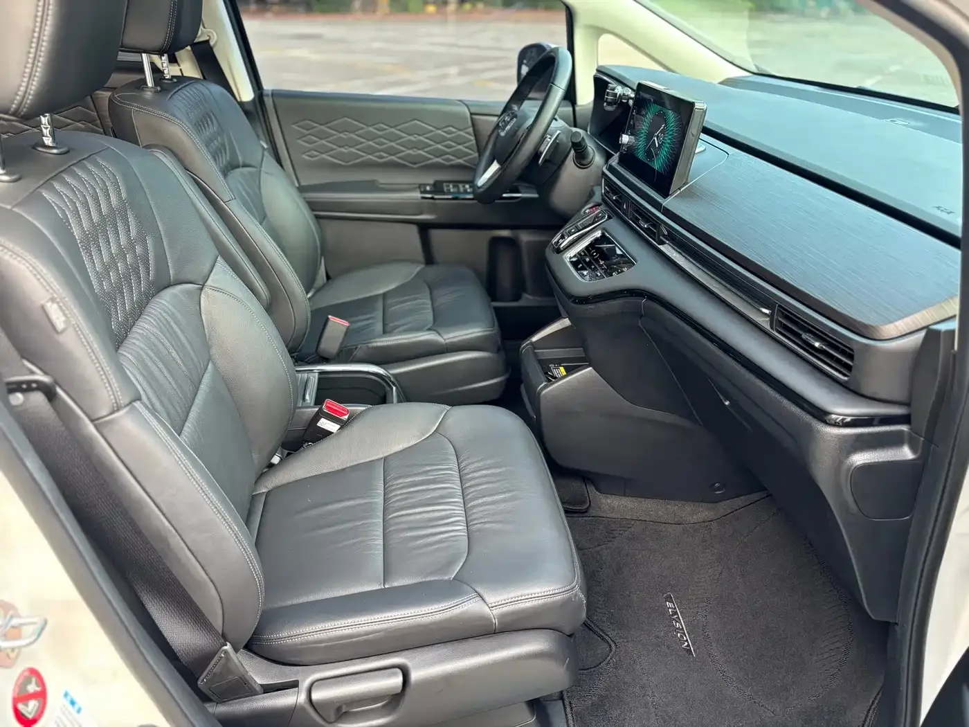 Honda Elysion 2022 2.0L e:HEV Luxury — Фото автомобиля 25