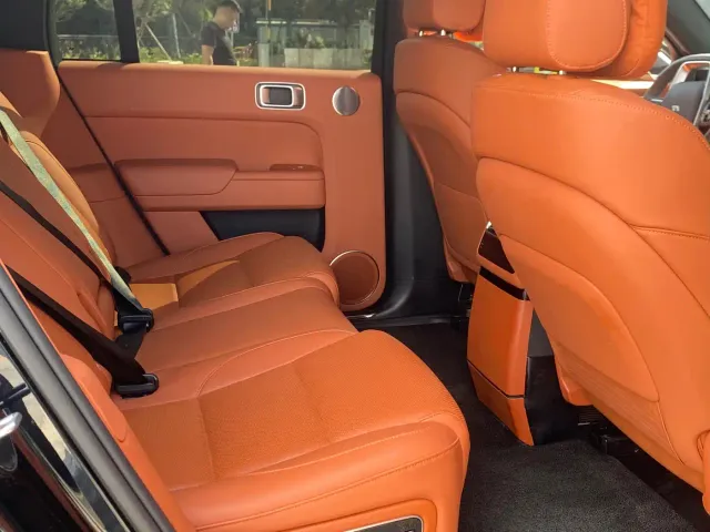 Li Auto L7 — Фото автомобиля 11