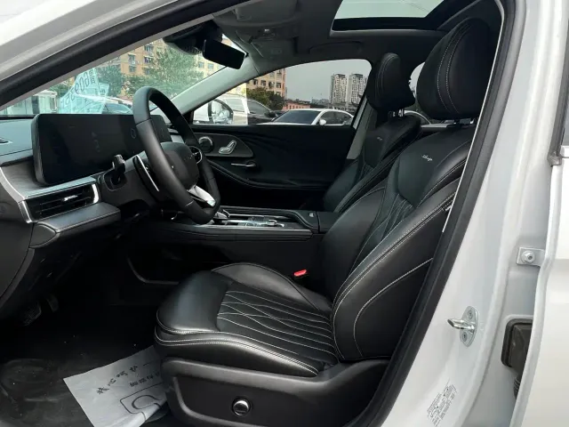 Chery Arrizo 8 — Фото автомобиля 11