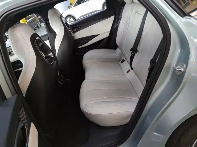 BYD Seal 06 — Фото автомобиля 16