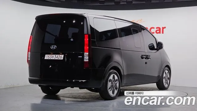 Hyundai Staria Staria 4WD Tourer 9 мест — Фото автомобиля 2