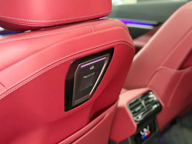 BMW 5 Series — Фото автомобиля 14