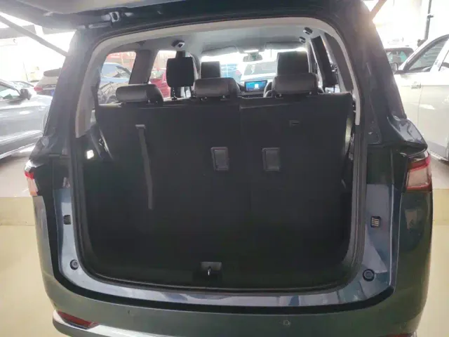 Wuling Jiachen — Фото автомобиля 14