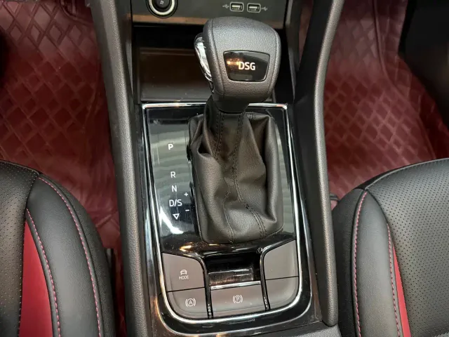 Skoda Karoq — Фото автомобиля 10