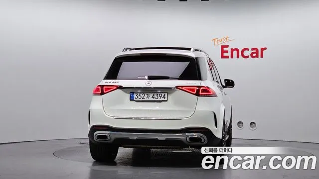 Mercedes-Benz GLE-Class — Фото автомобиля 4