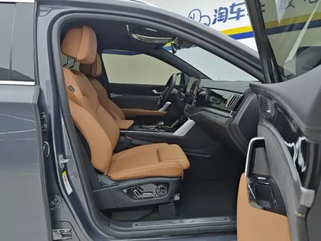 BYD Tang — Фото автомобиля 8