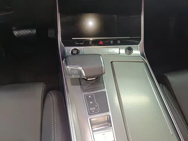 Audi A6L — Фото автомобиля 13