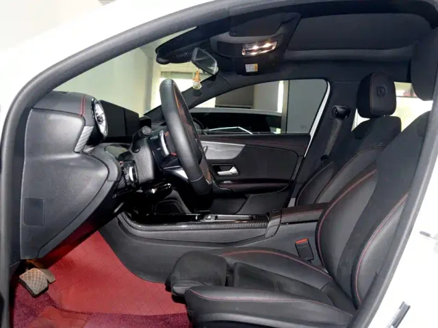 Mercedes-Benz A-Class — Фото автомобиля 10