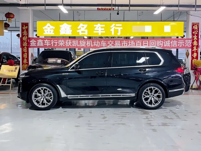 BMW X7 — Фото автомобиля 4