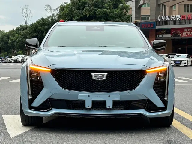 Cadillac CT5 — Фото автомобиля 2