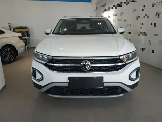 Volkswagen T-Roc — Фото автомобиля 2