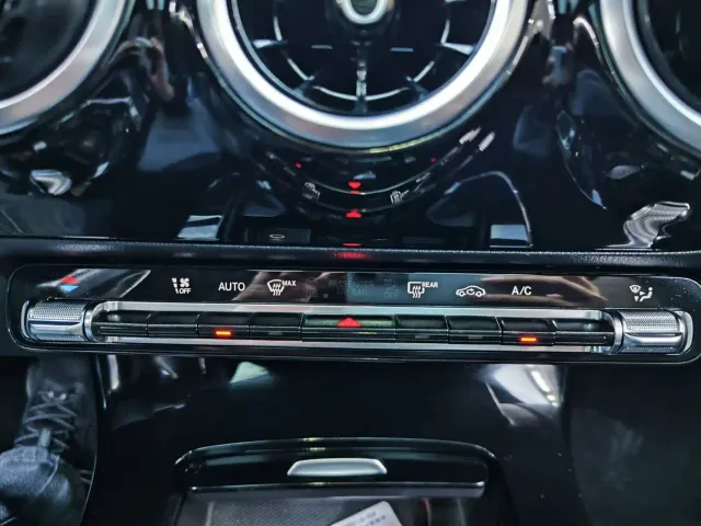 Mercedes-Benz A-Class — Фото автомобиля 16