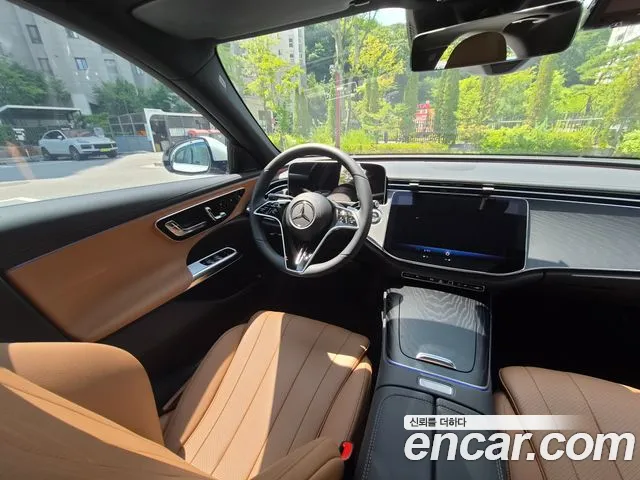 Mercedes-Benz E-Class — Фото автомобиля 18