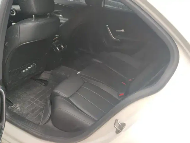 Mercedes-Benz A-Class — Фото автомобиля 11