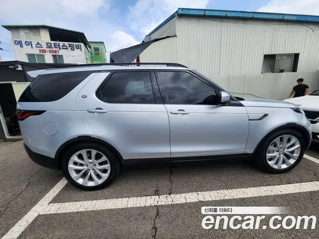 Land Rover Discovery — Фото автомобиля 4