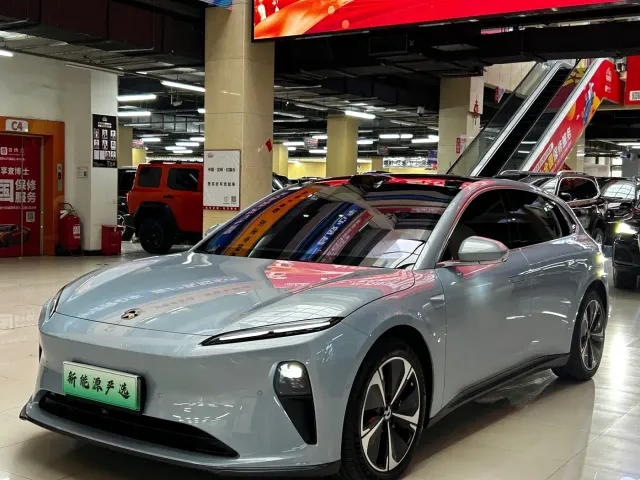 Фотография автомобиля — Nio ET5 Touring