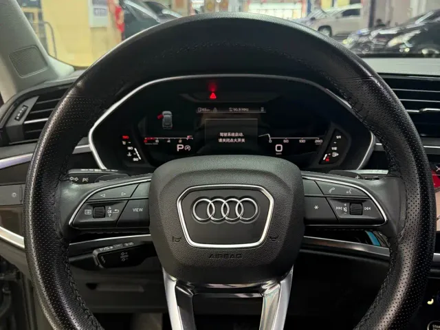Audi Q3 — Фото автомобиля 13