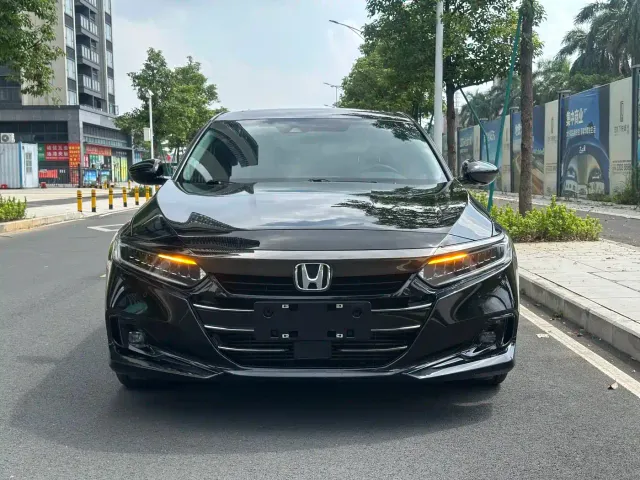 Фотография автомобиля — Honda Accord