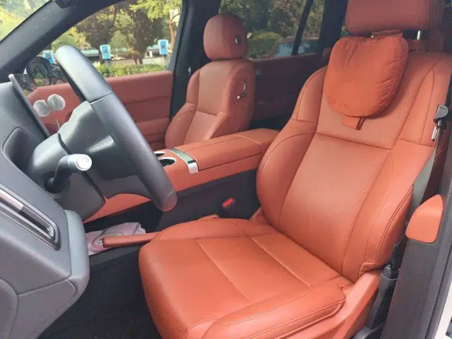 Li Auto L7 — Фото автомобиля 11