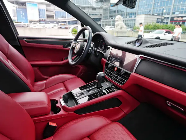 Porsche Macan — Фото автомобиля 8
