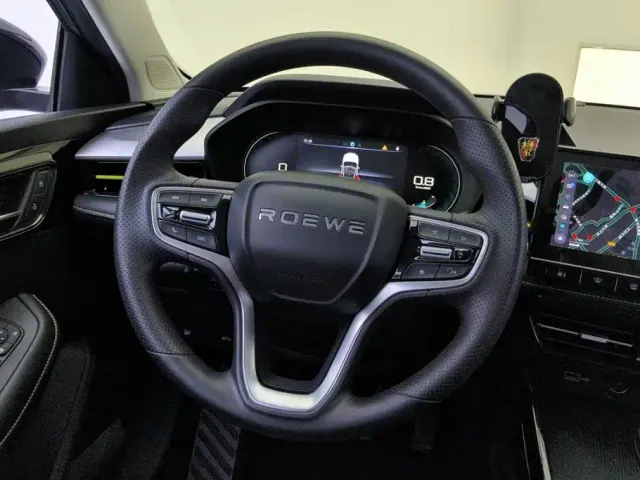 Roewe i5 — Фото автомобиля 15