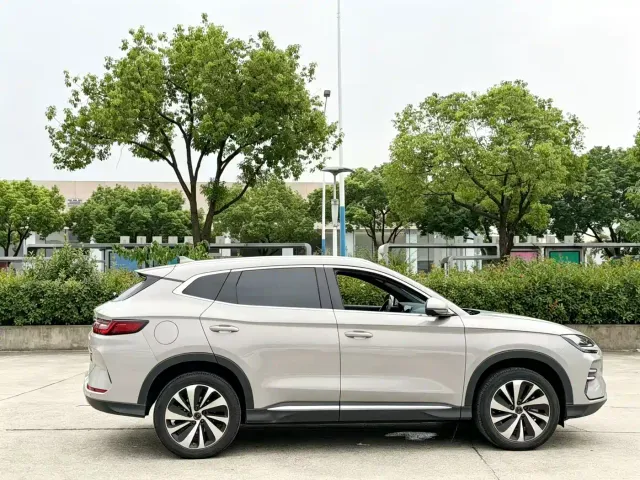 BYD Song PLUS — Фото автомобиля 5