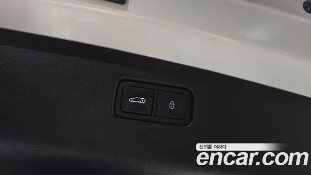 Genesis GV70 — Фото автомобиля 27