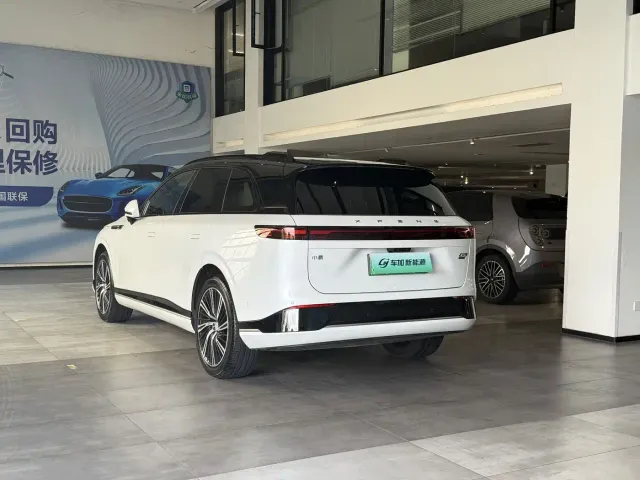 Xpeng G9 — Фото автомобиля 9