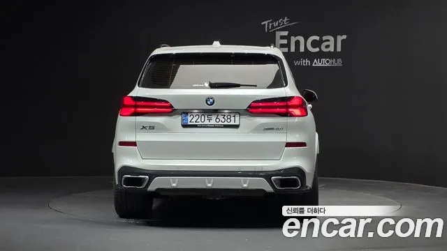 BMW X5 xDrive 40i M Sport — Фото автомобиля 4