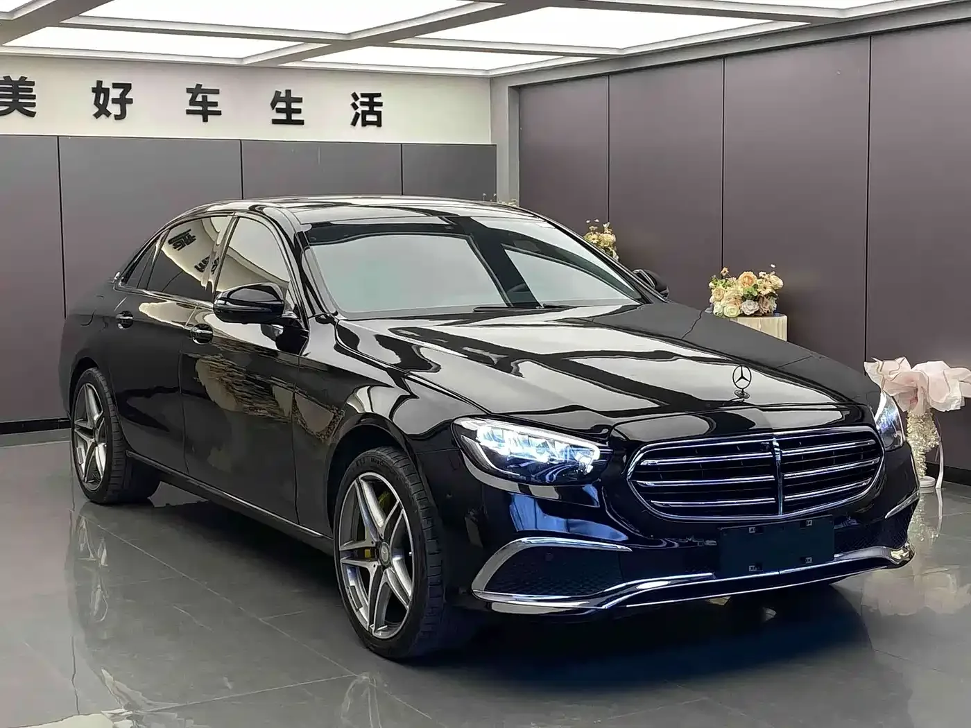 Mercedes-Benz Mercedes-Benz E-Class New Energy 2022 Facelift E 350 e L Plug-in Hybrid Sedan — Фото автомобиля 3